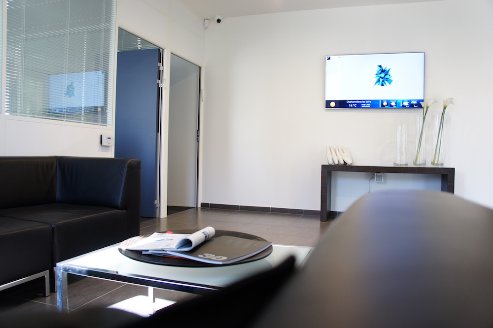 office digital signage, workplace digital signage