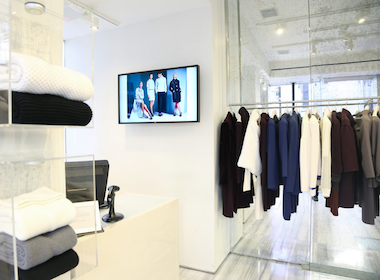 retail-digital-signage-small