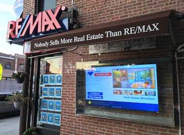 real-estate-window-displays-small