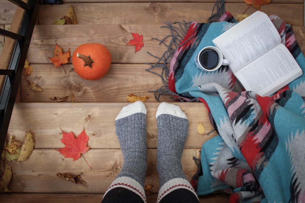 Cozy socks + blankets with Fall flair 